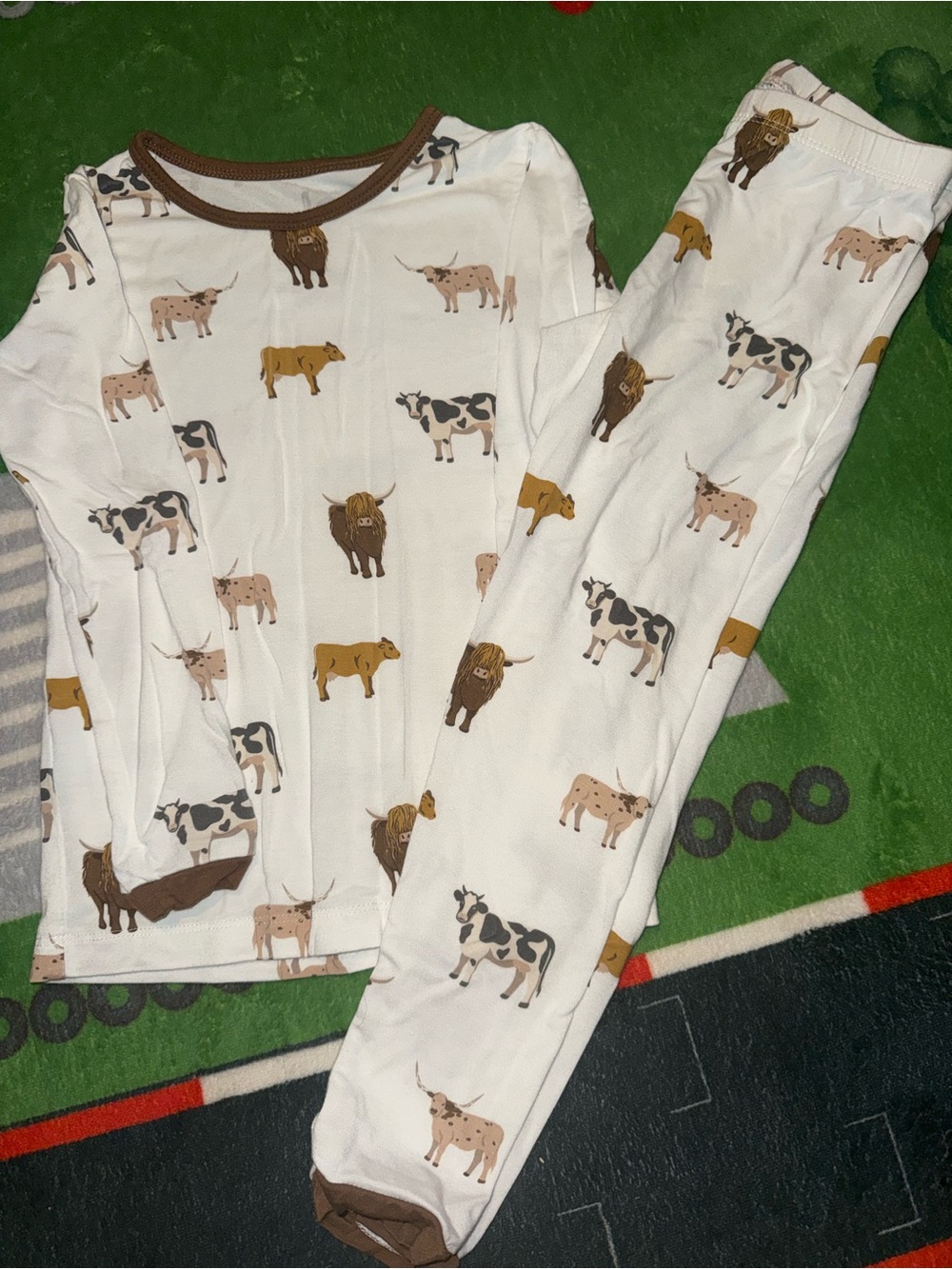 Kyte BABY Cream Cow Print Pajama Set with Brown Trim